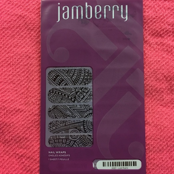 🌻 5/$25 NWT Full Sheet Jamberry Nail Wraps - Picture 1 of 2